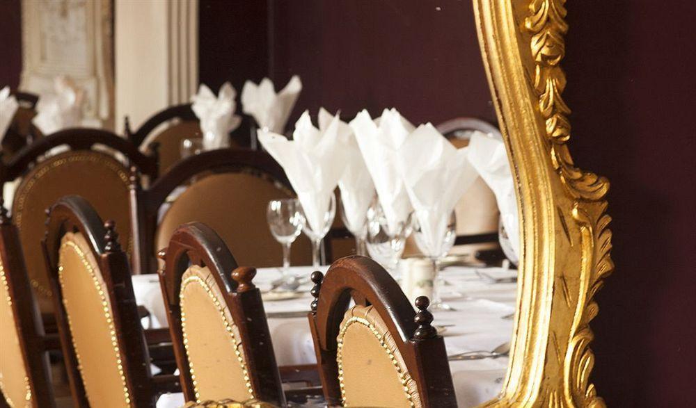 Dooly'S Hotel 버 외부 사진