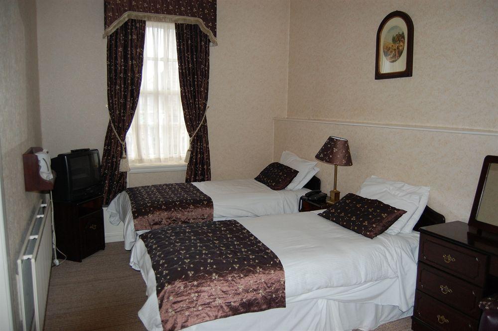 Dooly'S Hotel 버 외부 사진